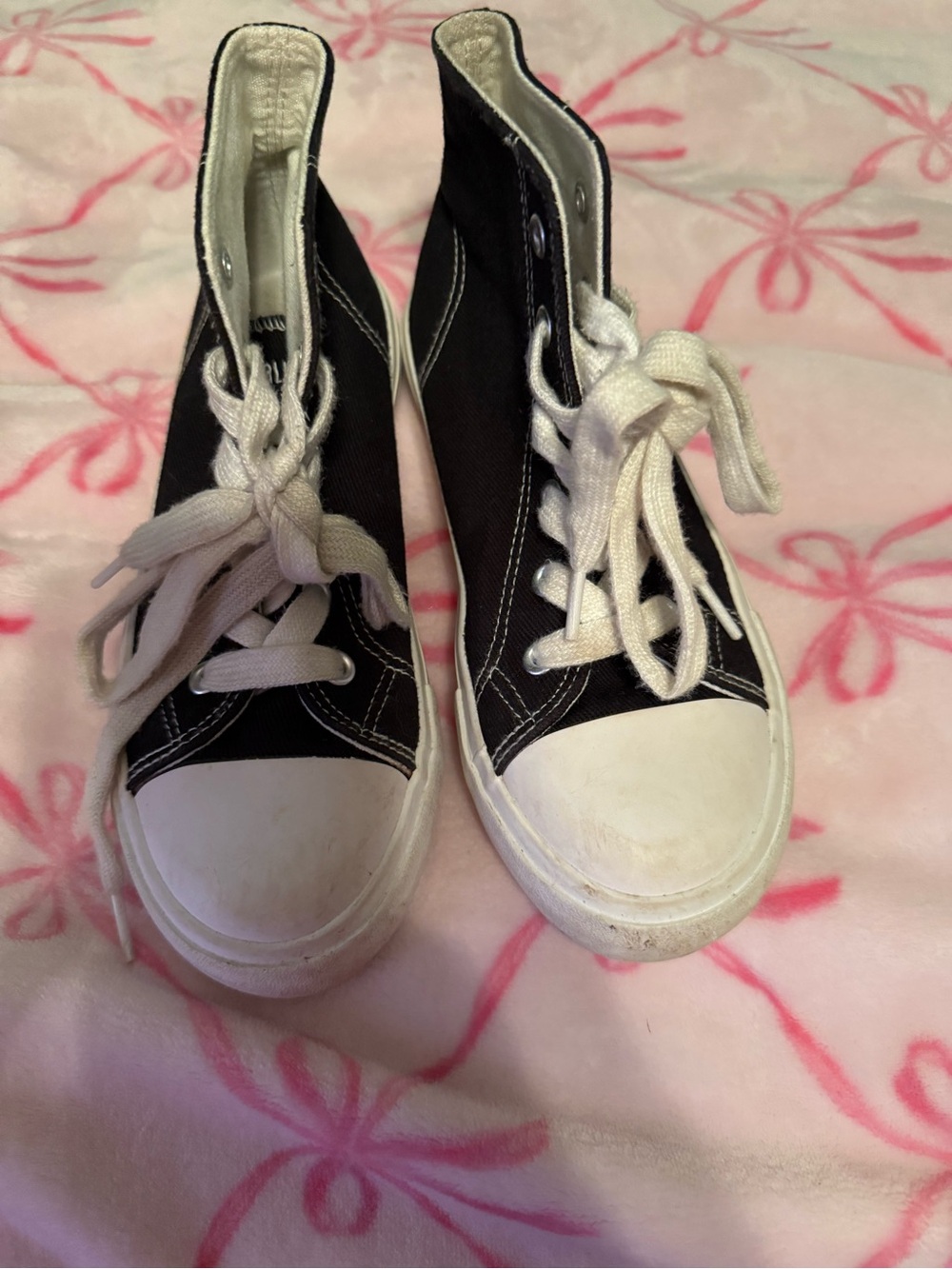 Falls Creek Black and White High-Top Kids Sneakers